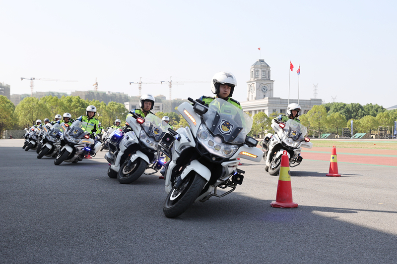 武漢公安強(qiáng)化實(shí)戰(zhàn)提能錘煉全警過(guò)硬本領(lǐng)