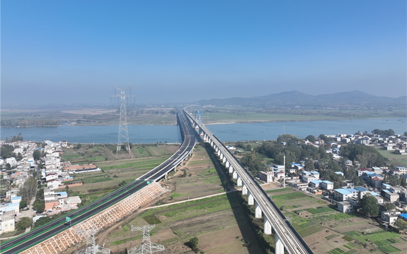 襄陽繞城高速公路南段。盧家國攝